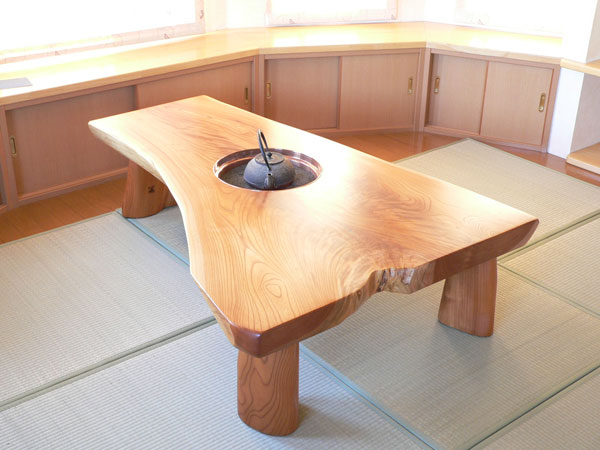 ケヤキ火鉢付座卓