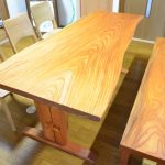 ケヤキ一枚板ダイニングテーブル＆ケヤキ一枚板ベンチ（松阪市M様邸）